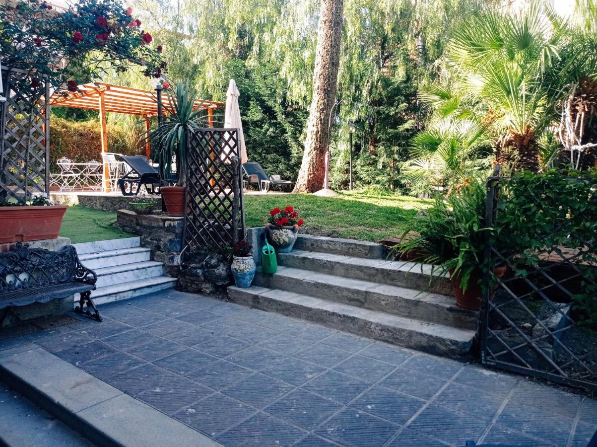 Villa Dei Marchesi Carrozza سانتا تيريزا دي ريفا المظهر الخارجي الصورة